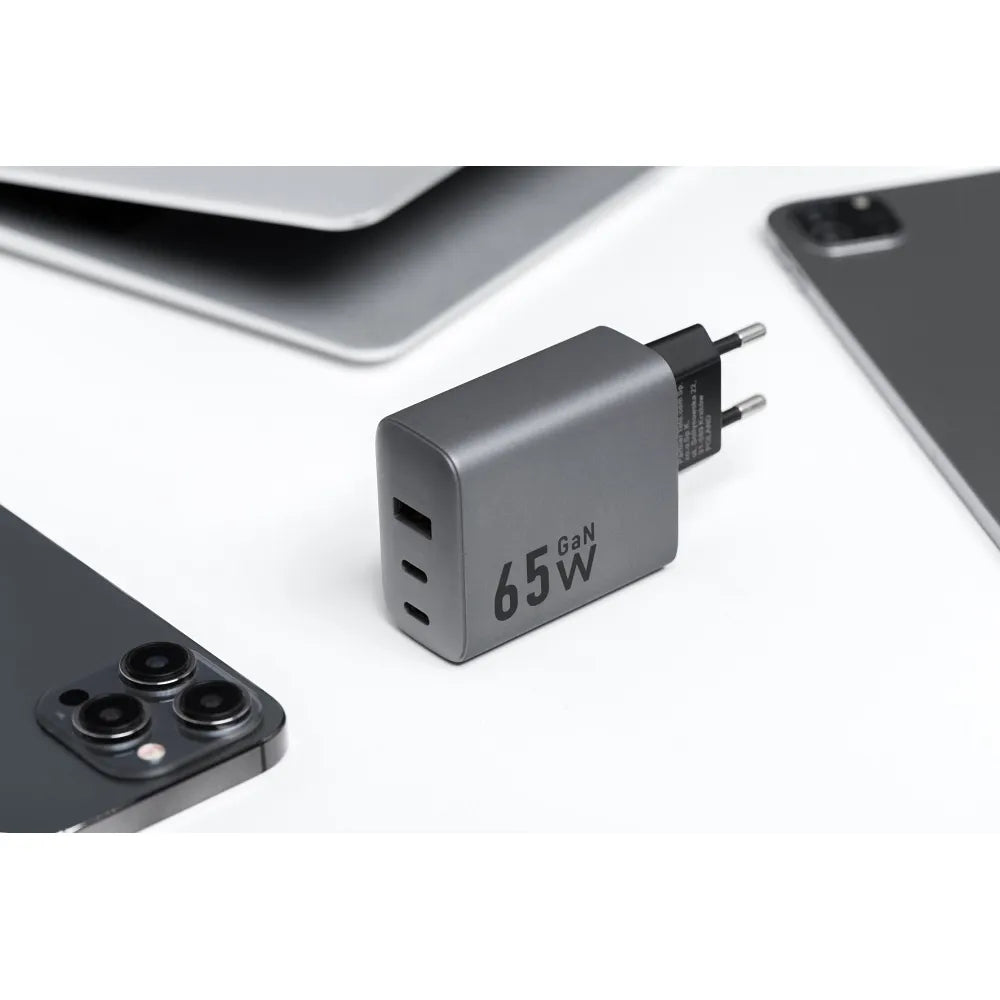 Forcell F-Energy GaN mrežni punjač - 65 W s priključcima: 2x USB C i USB A s PD i QC 4.0 punjenjem