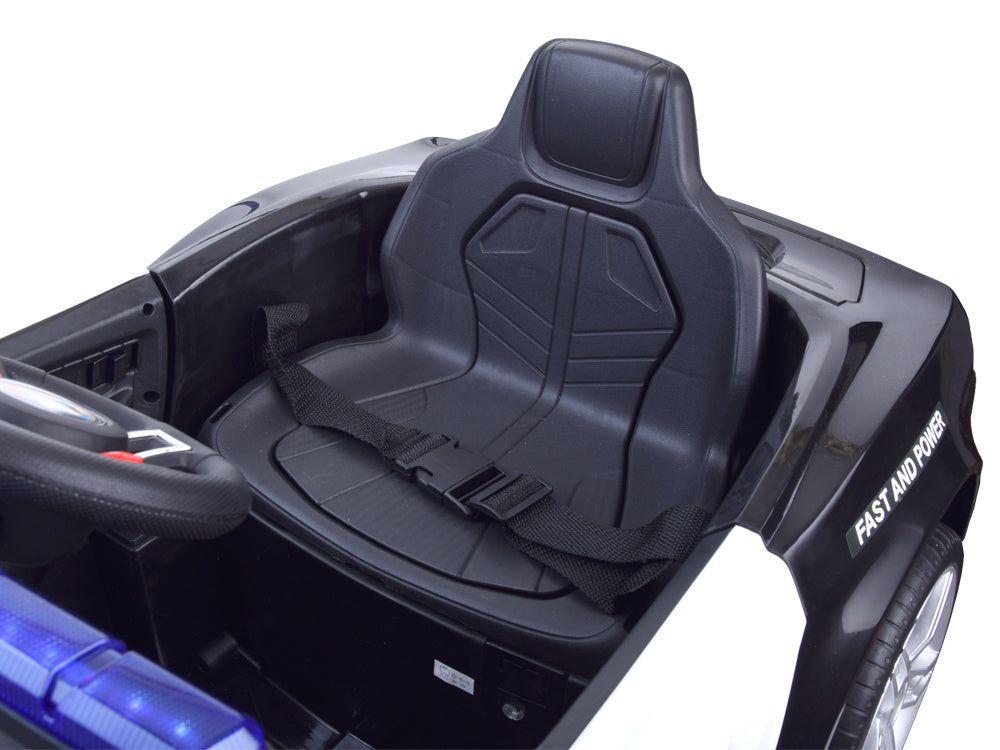 Policijski automobil AKU