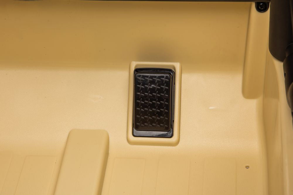 Licencirani auto na akumulator Toyota FJ White 4x4 - khaki
