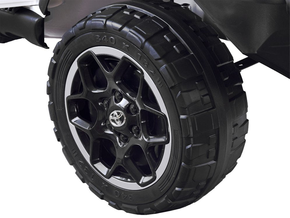Toyota Hilux AKU dvosjed 4×4 bijela