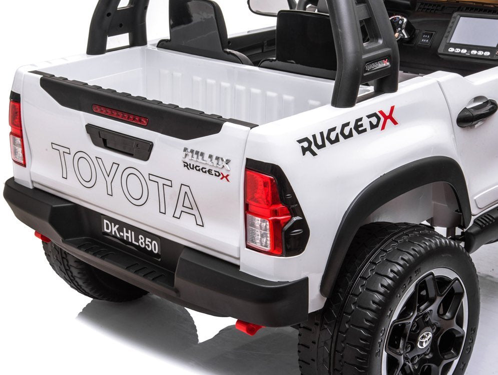 Toyota Hilux AKU dvosjed 4×4 bijela