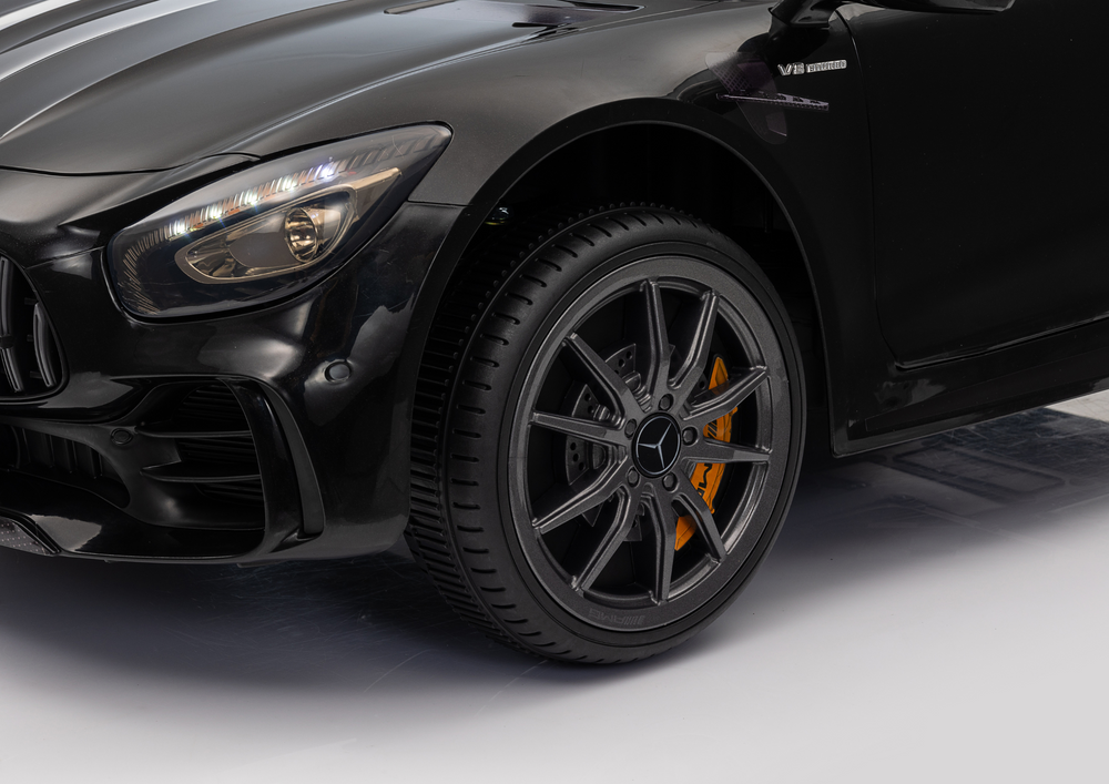 Licencirani auto na akumulator Mercedes GTR - crni