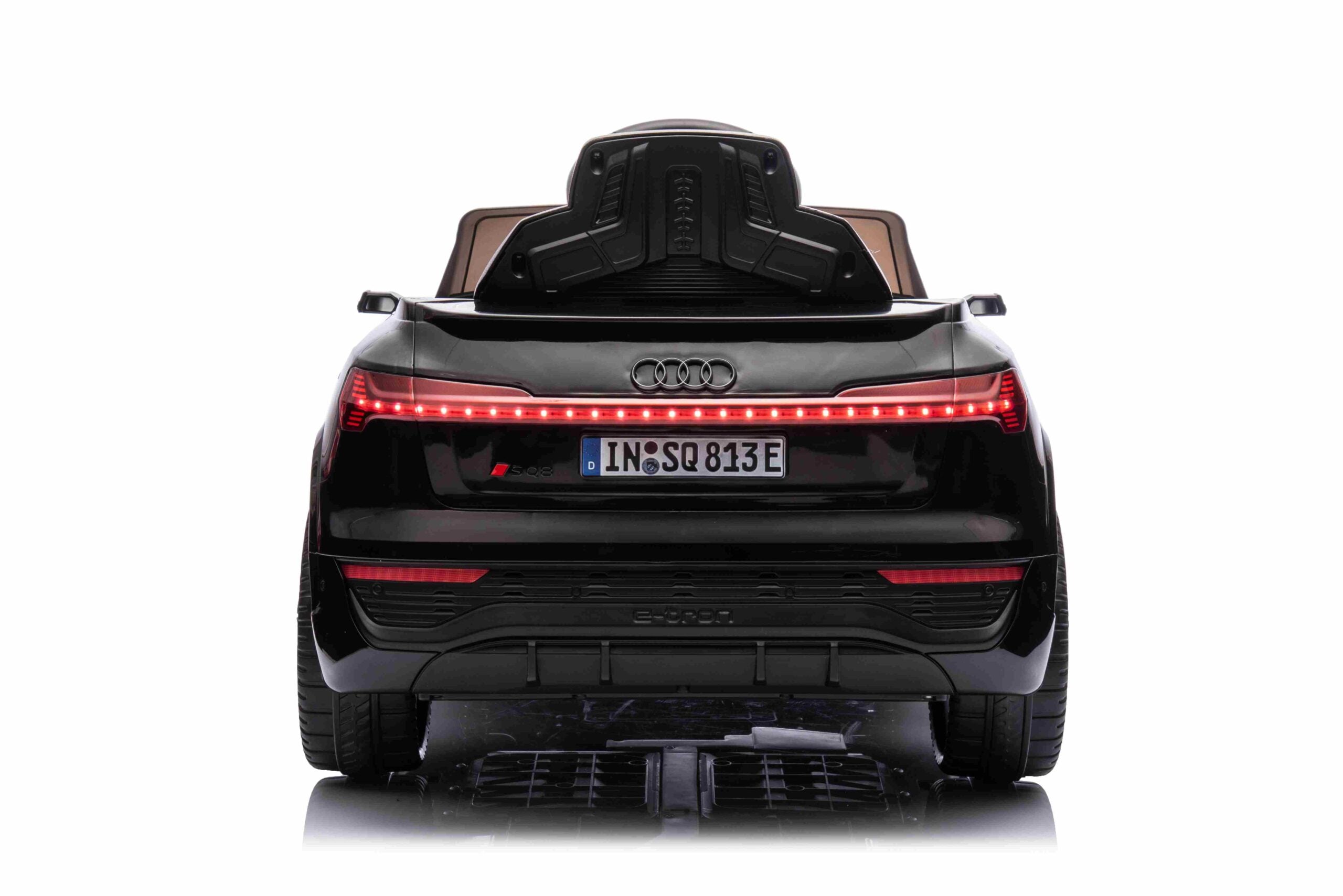 Licencirani auto na akumulator Audi SQ8 - crni