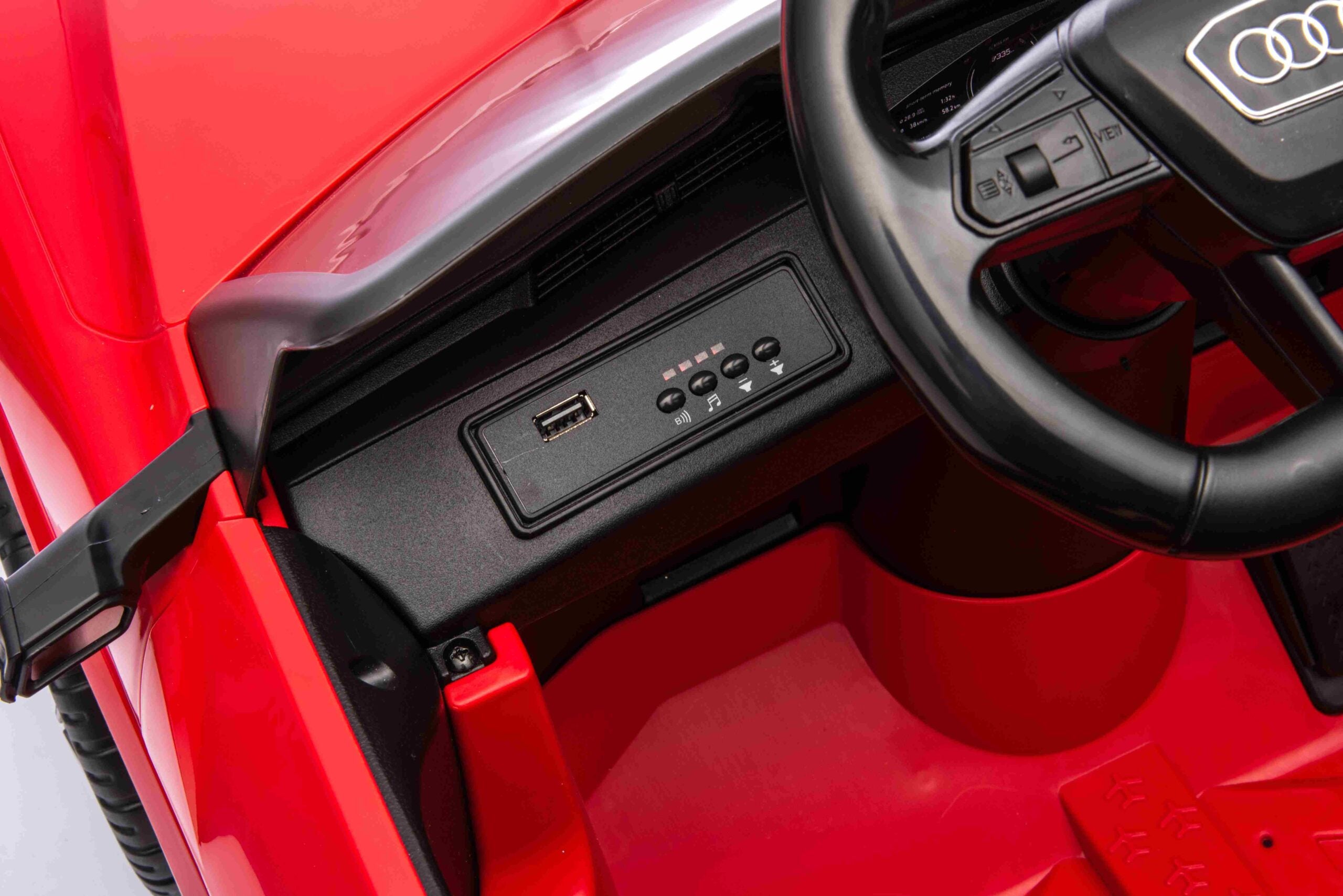Licencirani auto na akumulator Audi SQ8 – crveni
