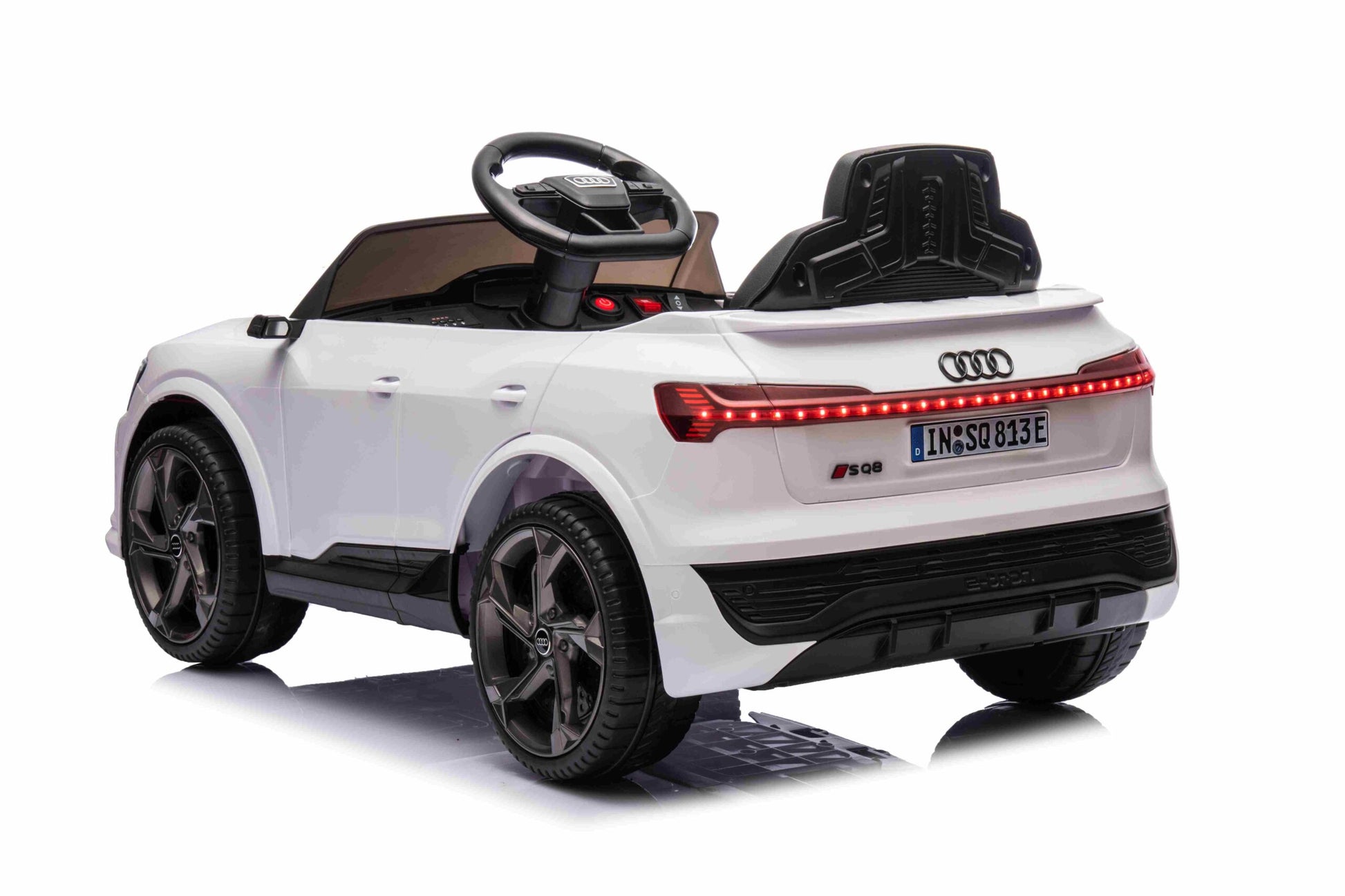 Licencirani auto na akumulator Audi SQ8 - bijeli