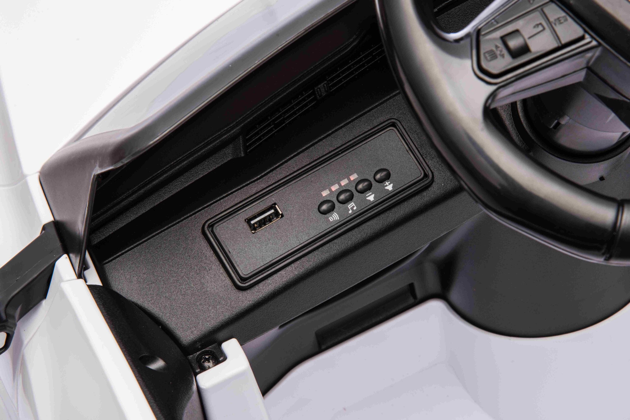 Licencirani auto na akumulator Audi SQ8 - bijeli