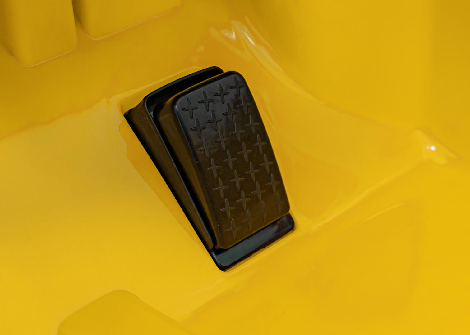Licencirani auto na akumulator Porsche 718 MP4 - žuti
