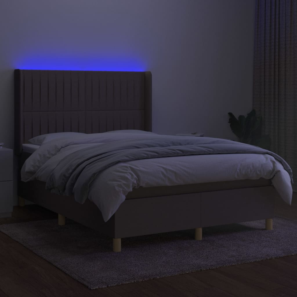 Krevet box spring s madracem LED smeđesivi 140x190 cm tkanina