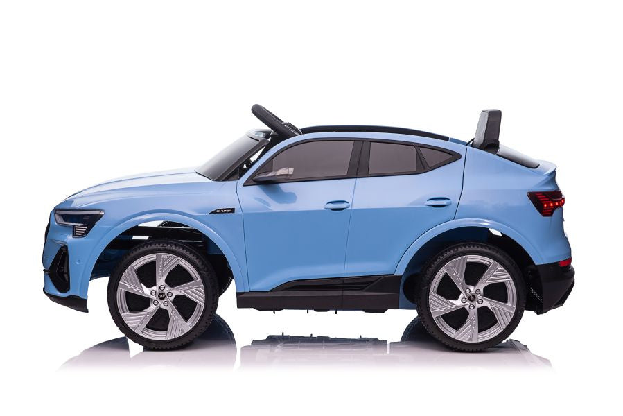 Licencirani auto na akumulator Audi E- Tron QLS-6688 4x4 - svijetlo plavi