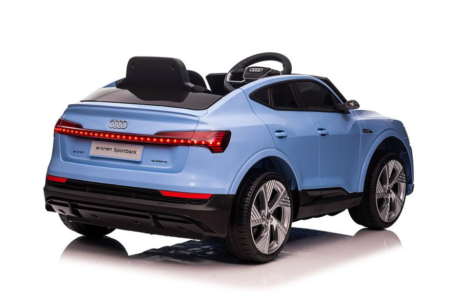 Licencirani auto na akumulator Audi E- Tron QLS-6688 4x4 - svijetlo plavi