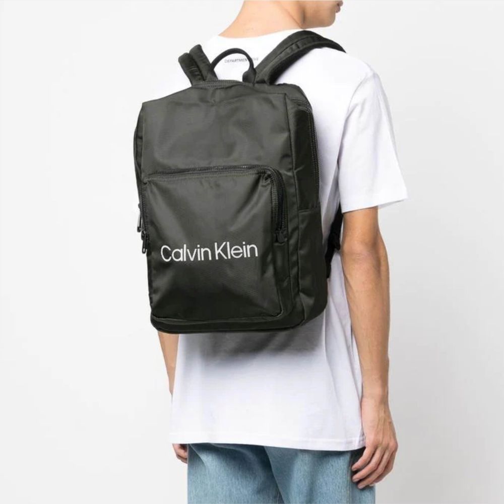 Ruksak — CALVIN KLEIN