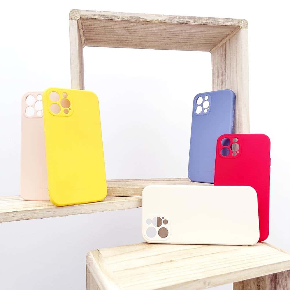 Wozinsky Color Case silikonska fleksibilna izdržljiva maska za iPhone 12 Pro crvena